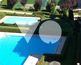 Piscina de Pis de lloguer en  Madrid Capital amb Aire condicionat, Calefacció i Jardí privat