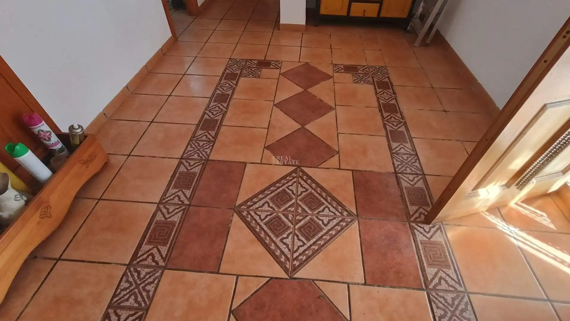 Wohnung zum Verkauf in Elche / Elx mit Klimaanlage, Abstellraum und Schwimmbad