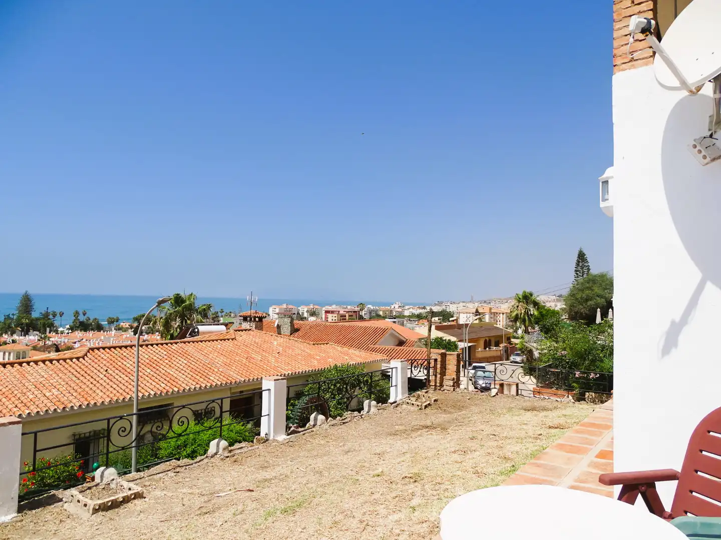 Vista exterior de Casa o chalet en venta en Rincón de la Victoria con Jardín privado y Amueblado
