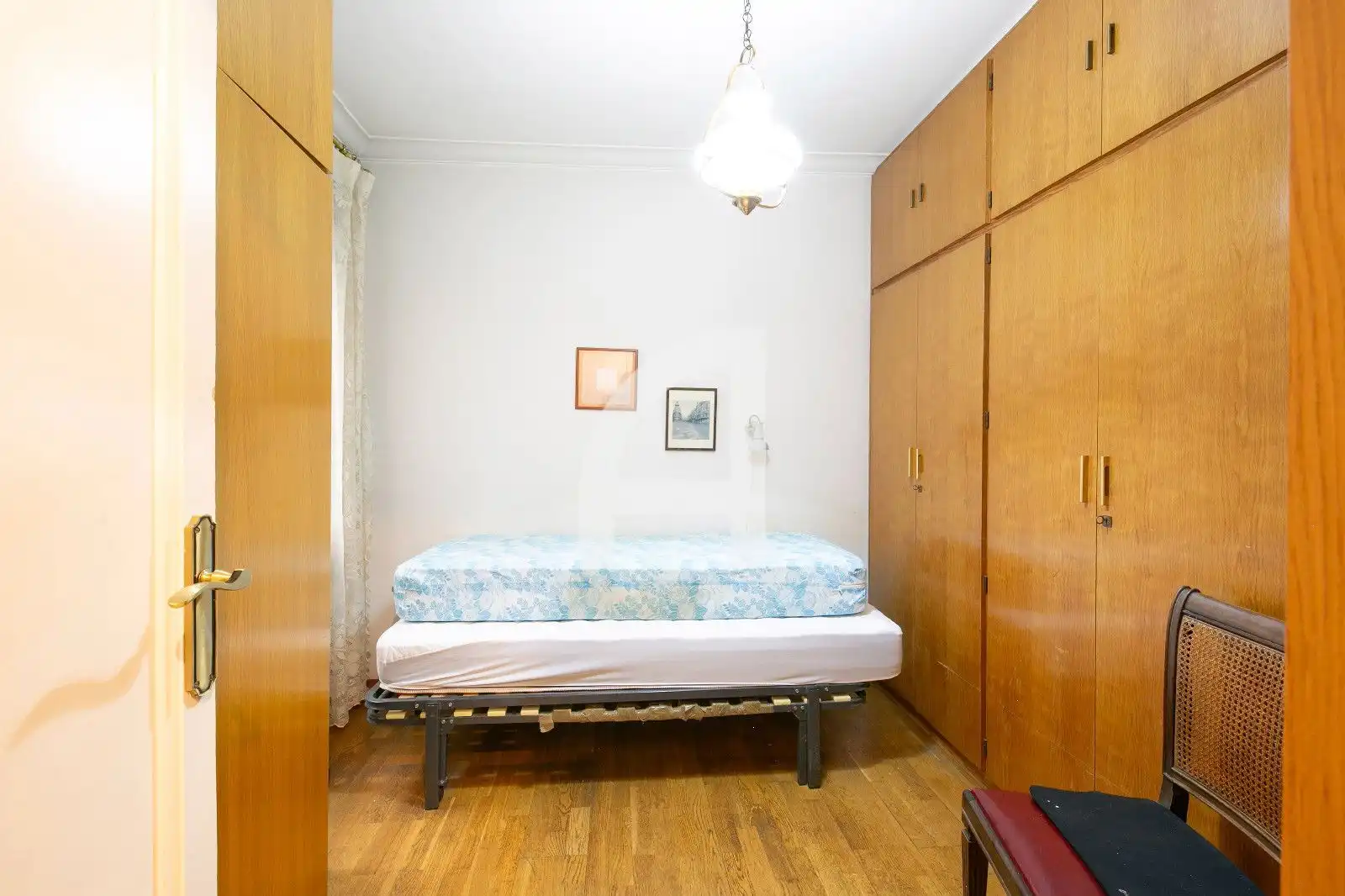 Bedroom of Flat for sale in Barcelona  with Air Conditioner, Heating and Parquet flooring