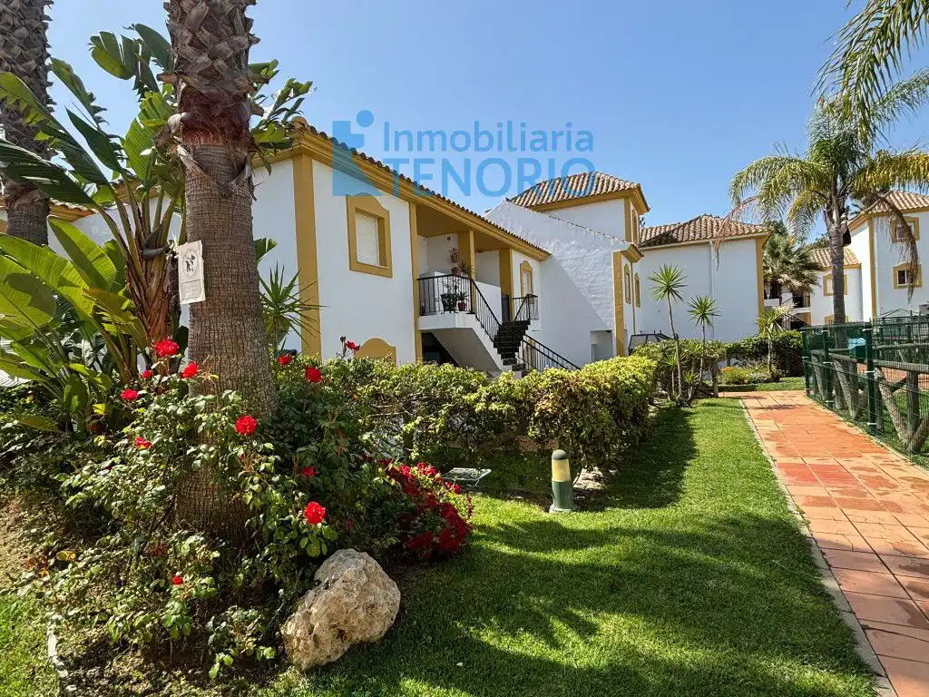 Vista exterior de Casa adosada en venta en Islantilla con Aire acondicionado, Terraza y Trastero