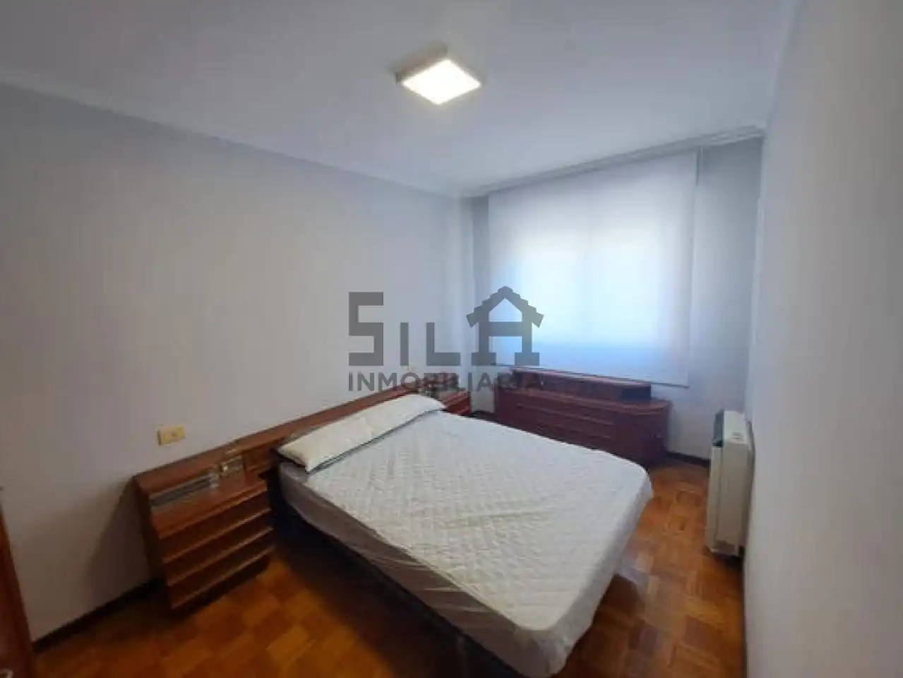 Bedroom of Flat for rent in Ourense Capital   with Heating, Parquet flooring and Storage room