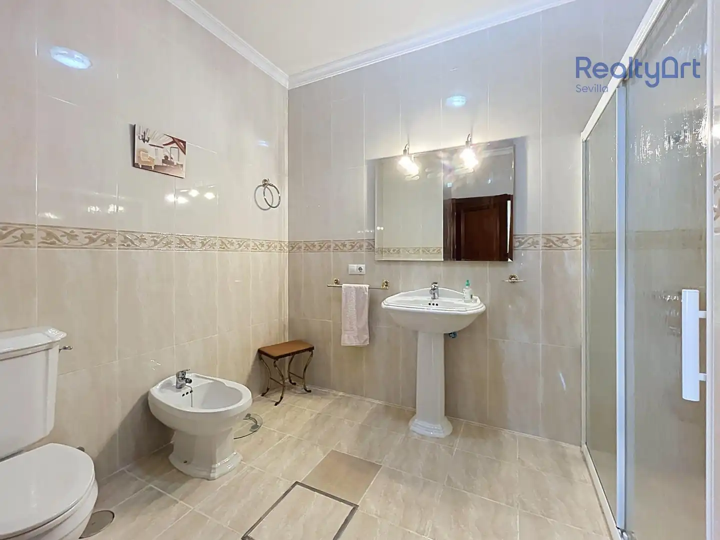 Bathroom of Houses for sale in Tomares  with Air Conditioner, Heating and Private garden