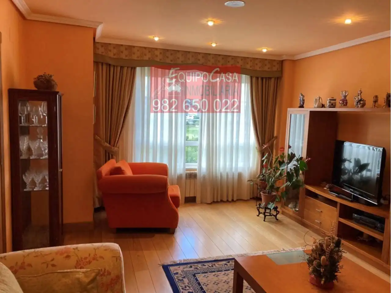 Wohnzimmer von Einfamilien-Reihenhaus zum Verkauf in Lugo mit Heizung, Privatgarten und Parkett