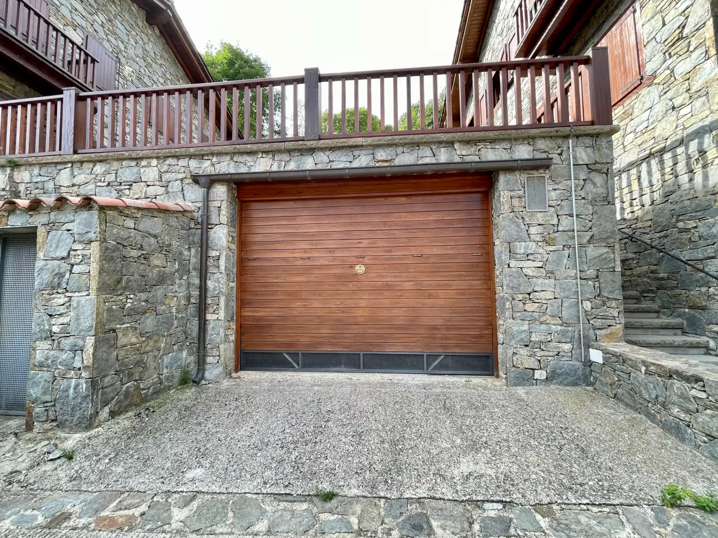 Parking of Duplexes for sale in Setcases  with Heating, Parquet flooring and Furnished