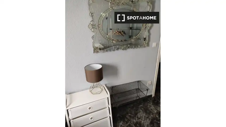 Room in Ventas