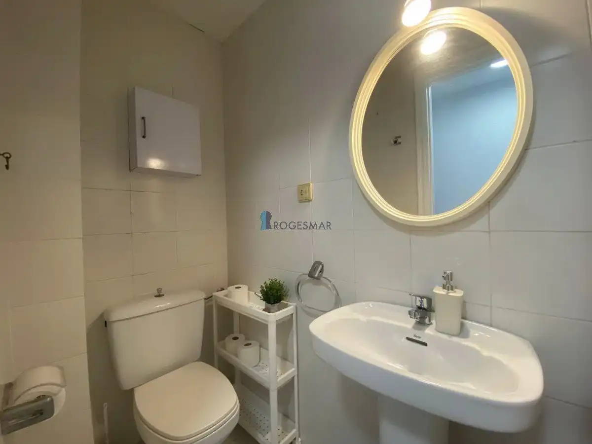 Baño de Apartamento de alquiler en Benicasim / Benicàssim con Amueblado y Piscina comunitaria