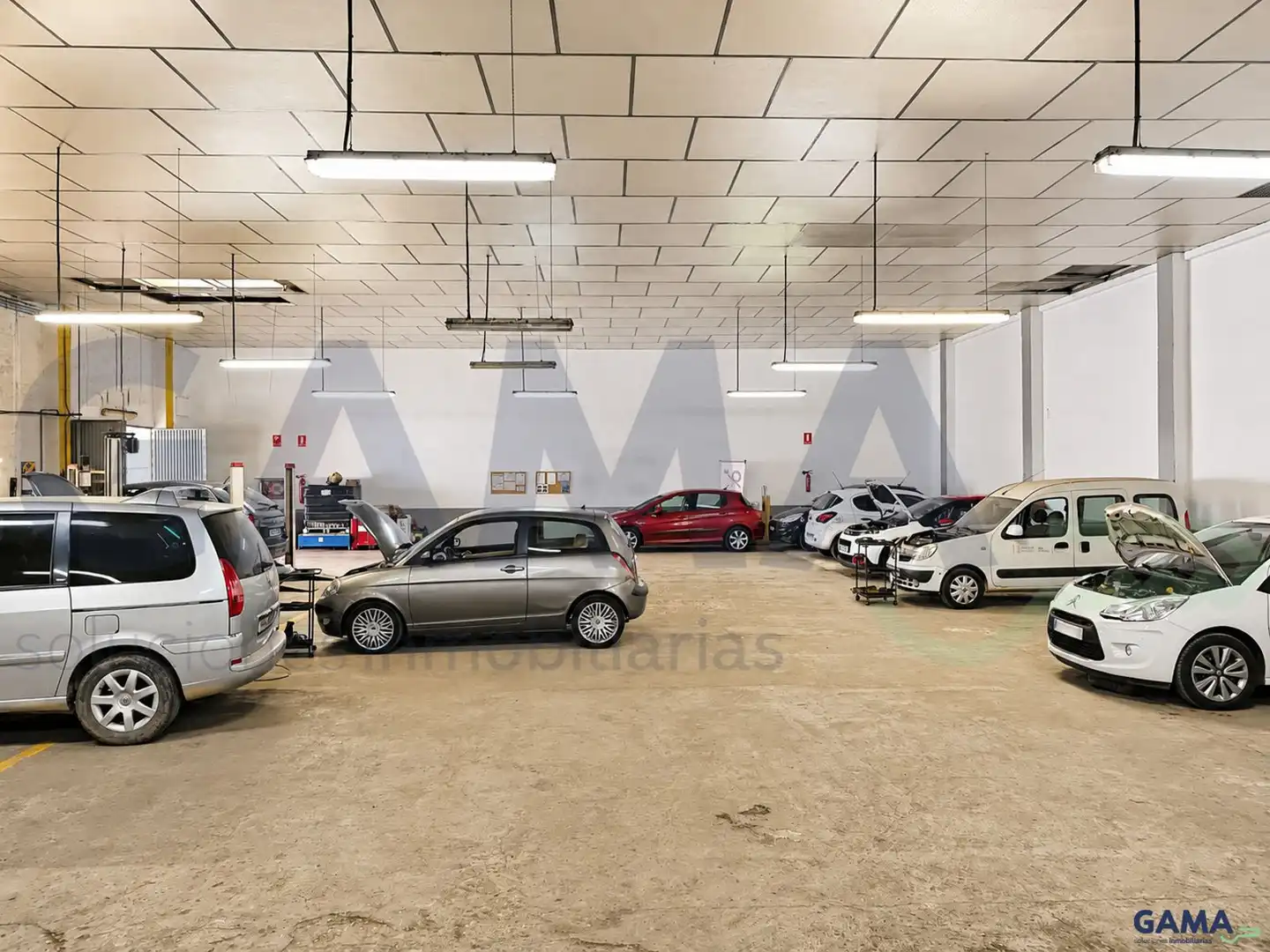 Industrial building for sale in Carcaixent