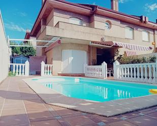 Swimming pool of House or chalet for sale in Cáceres Capital  with Air Conditioner, Heating and Private garden