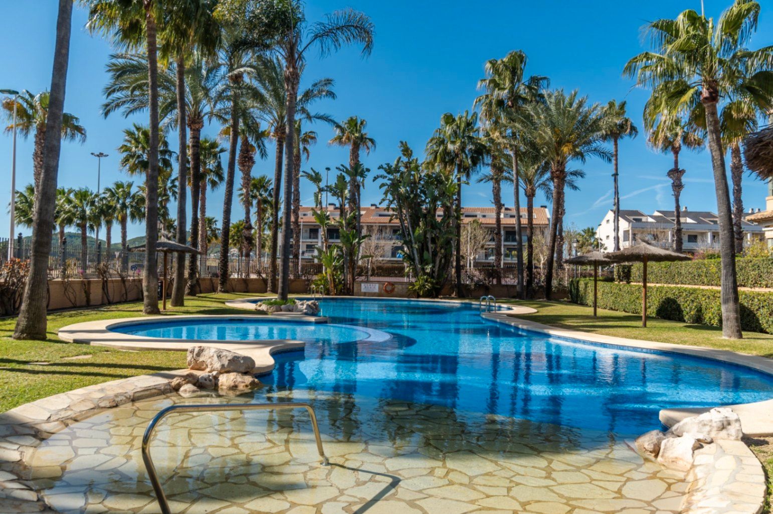Swimming pool of Apartment to rent in Jávea / Xàbia  with Air Conditioner, Heating and Private garden
