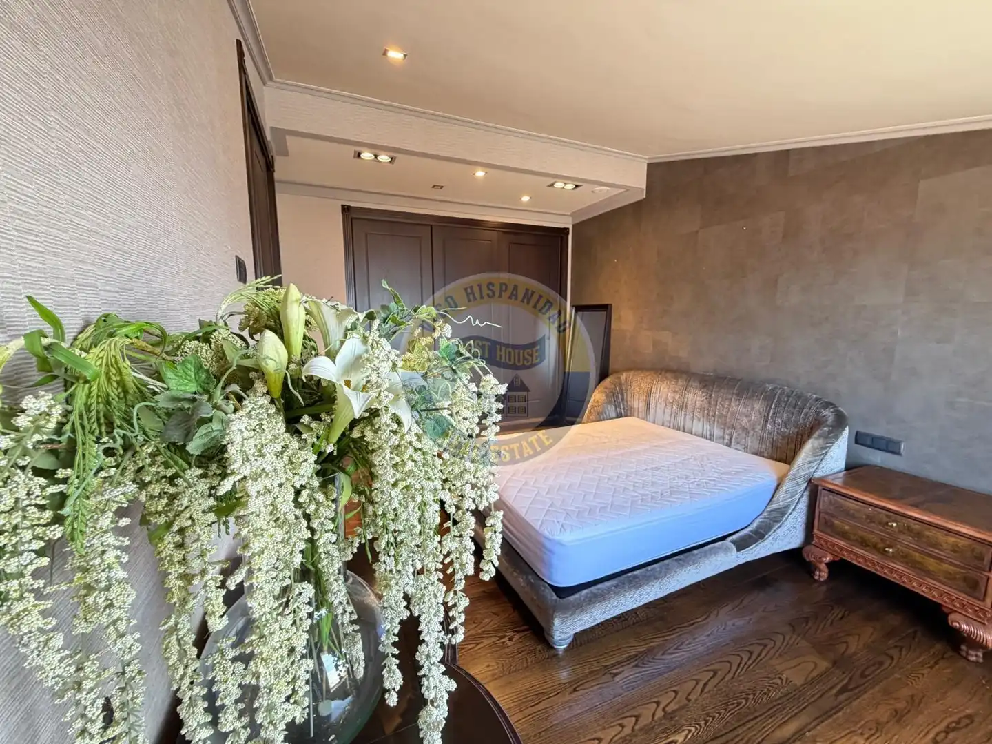 Schlafzimmer von Dachboden zur Miete in Vigo  mit Heizung, Parkett und Terrasse
