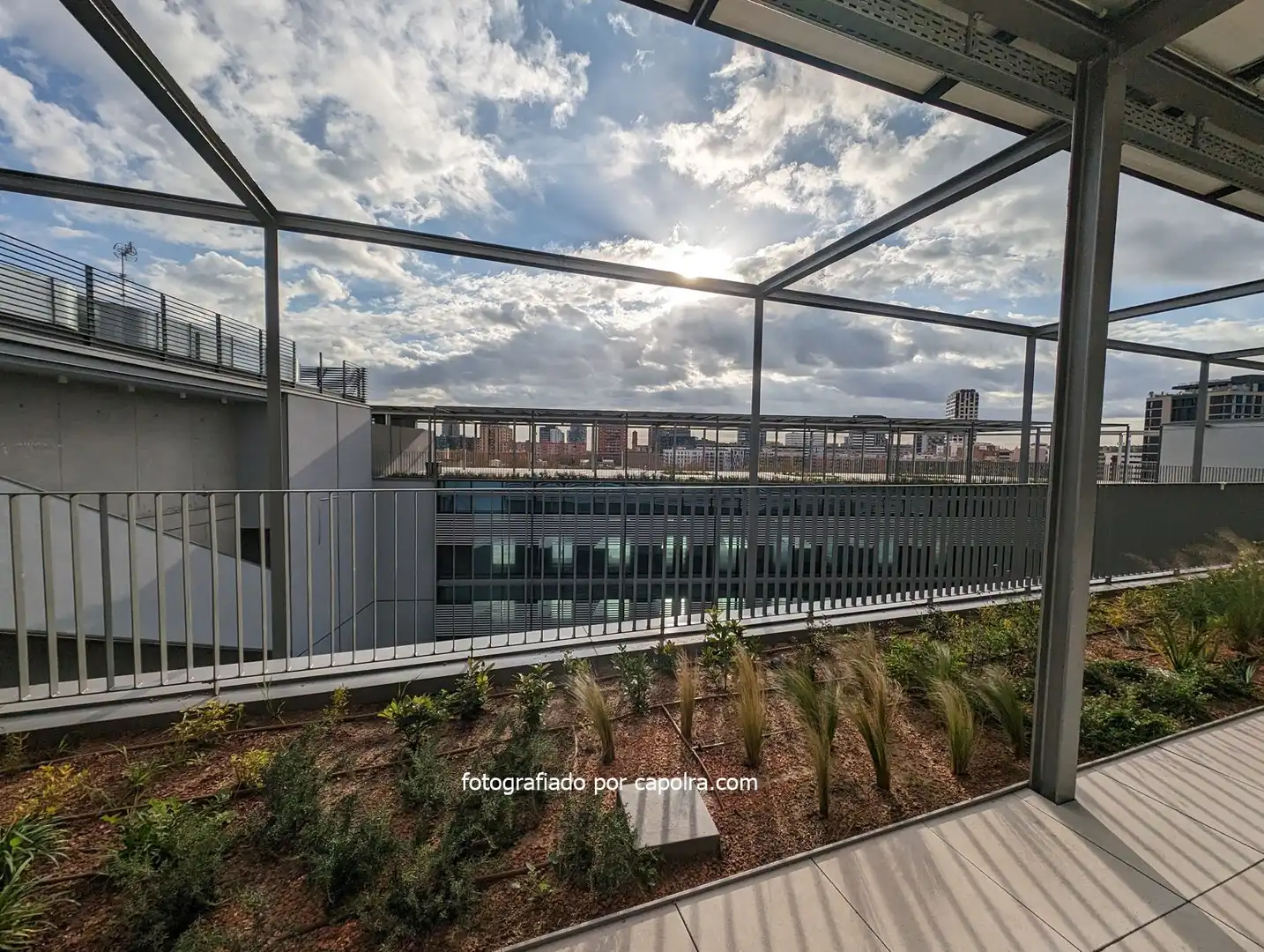 Terrasse von Gebäude zur Miete in Barcelona