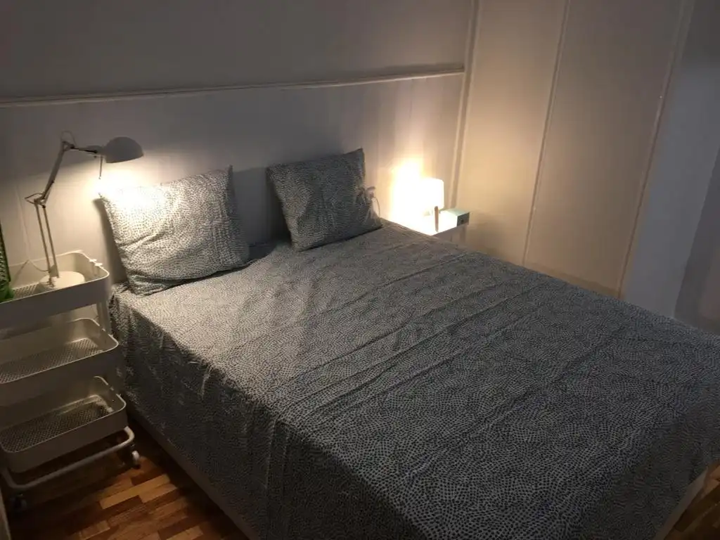 Dormitori de Apartament de lloguer en Madrid amb Calefacció, Moblat i Forn