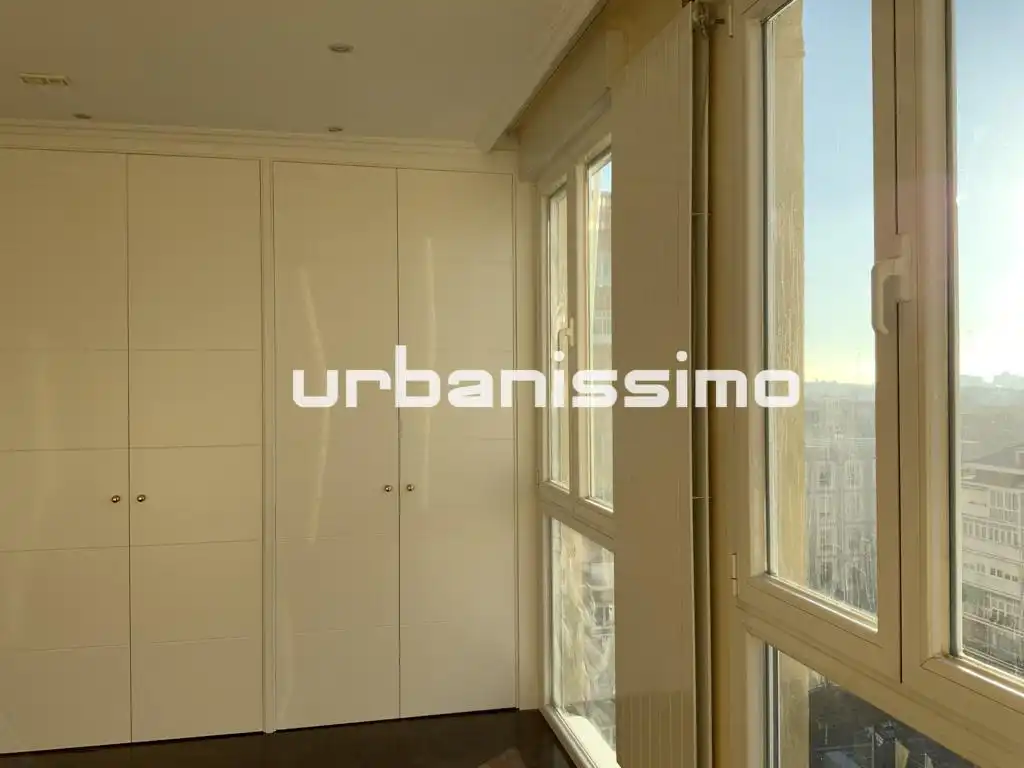 Außenansicht von Wohnung zur Miete in Madrid mit Klimaanlage und Heizung