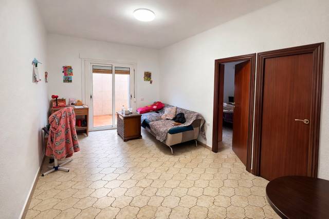 Piso en Venta en Carrer Mare de Déu dels Desemparats en La Torrassa