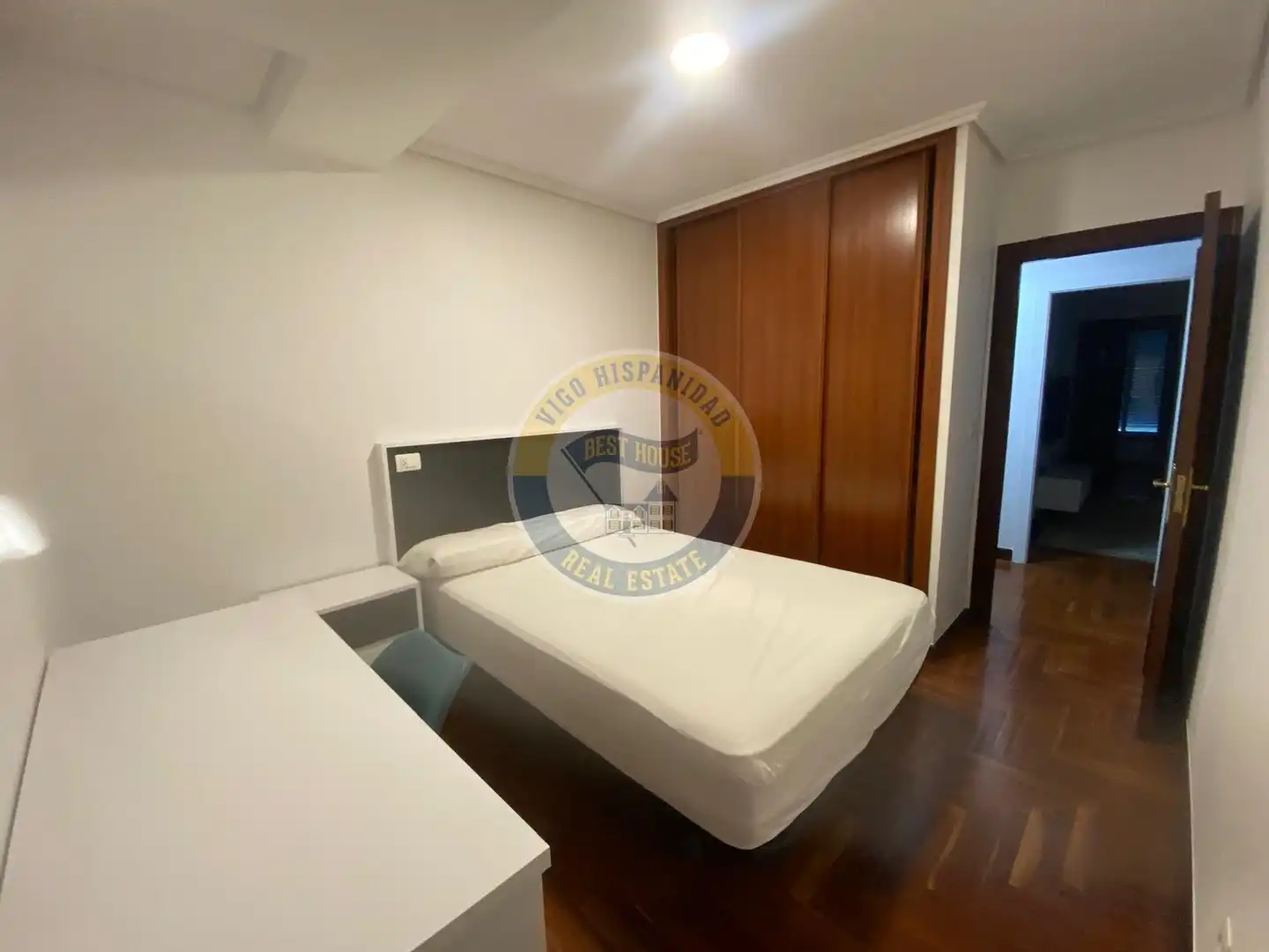 Bedroom of Flat for rent in Vigo   with Heating, Parquet flooring and Furnished