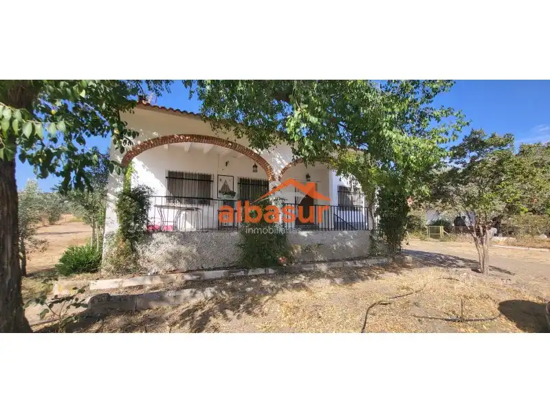 Vista exterior de Casa o chalet en venta en Villanueva del Duque con Amueblado, Lavadora y Microondas