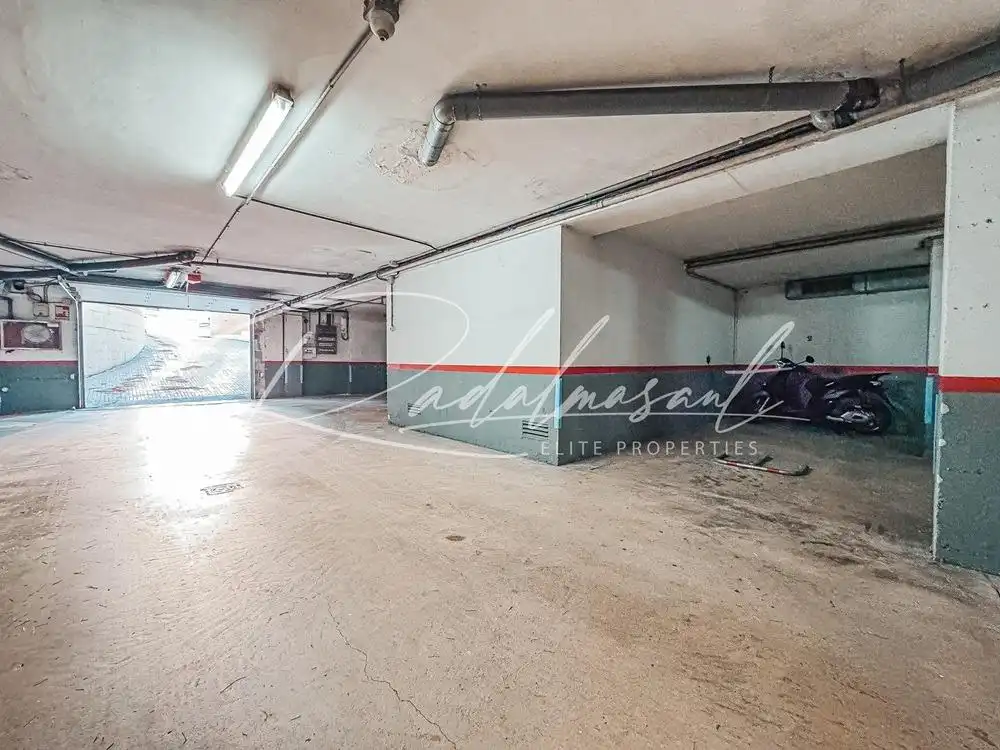 Parking de Piso en venta en Salou con Calefacción, Terraza y Amueblado
