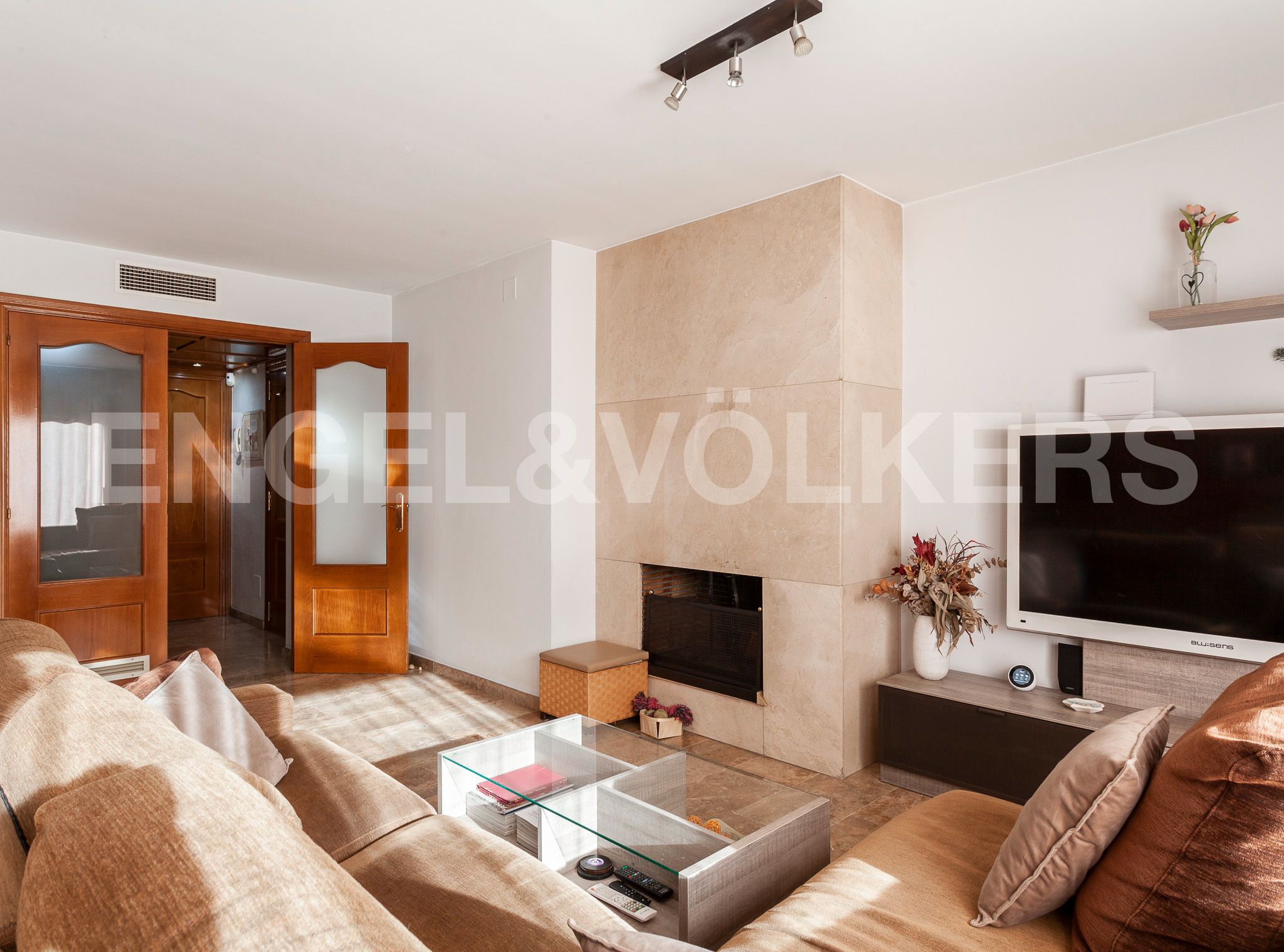 Living room of Apartment for sale in Cerdanyola del Vallès  with Air Conditioner, Heating and Parquet flooring