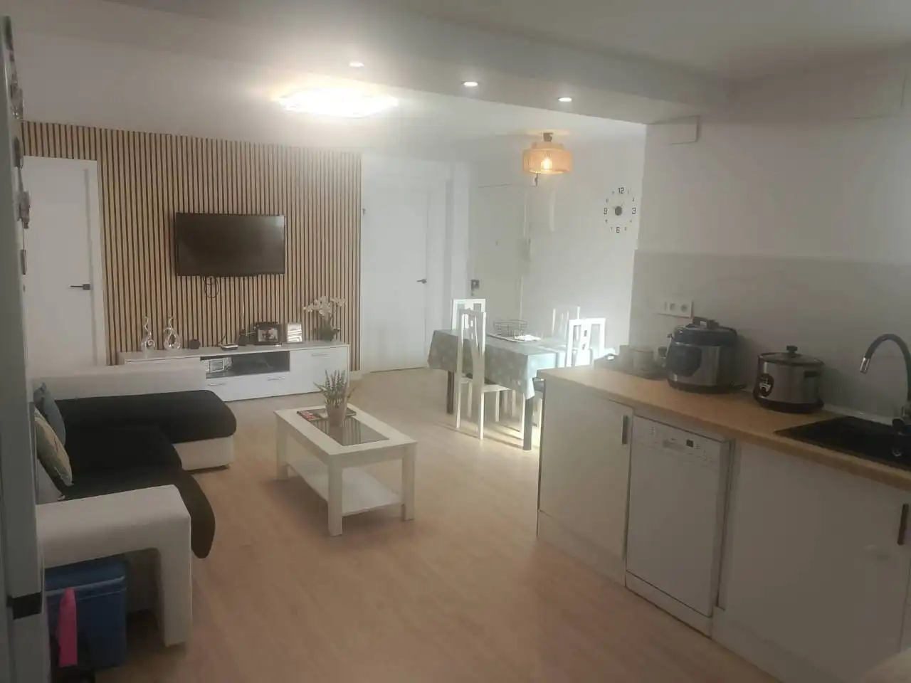 Living room of Flat for sale in Gandia  with Air Conditioner, Furnished and Balcony