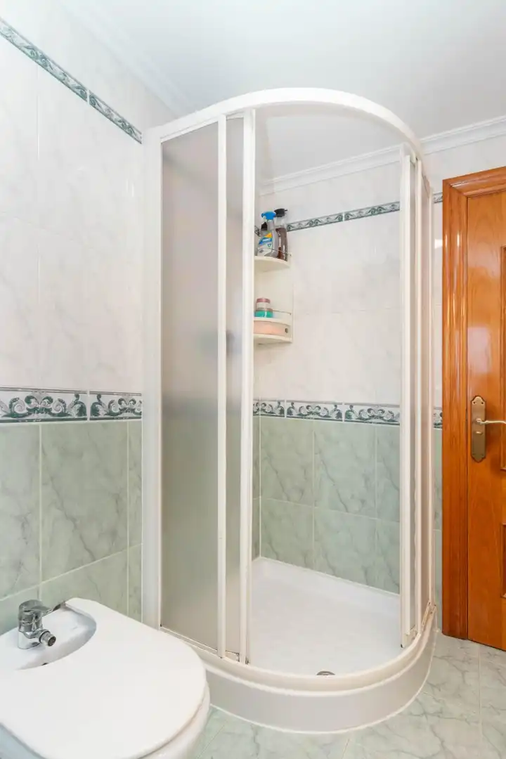 Bany de Casa o xalet en venda en Muros de Nalón amb Calefacció, Jardí privat i Terrassa