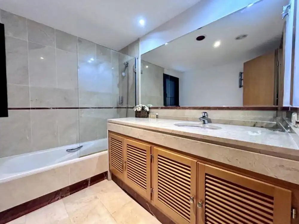 Apartament amb piscina en venda a Nueva Andalucía, imagen 12