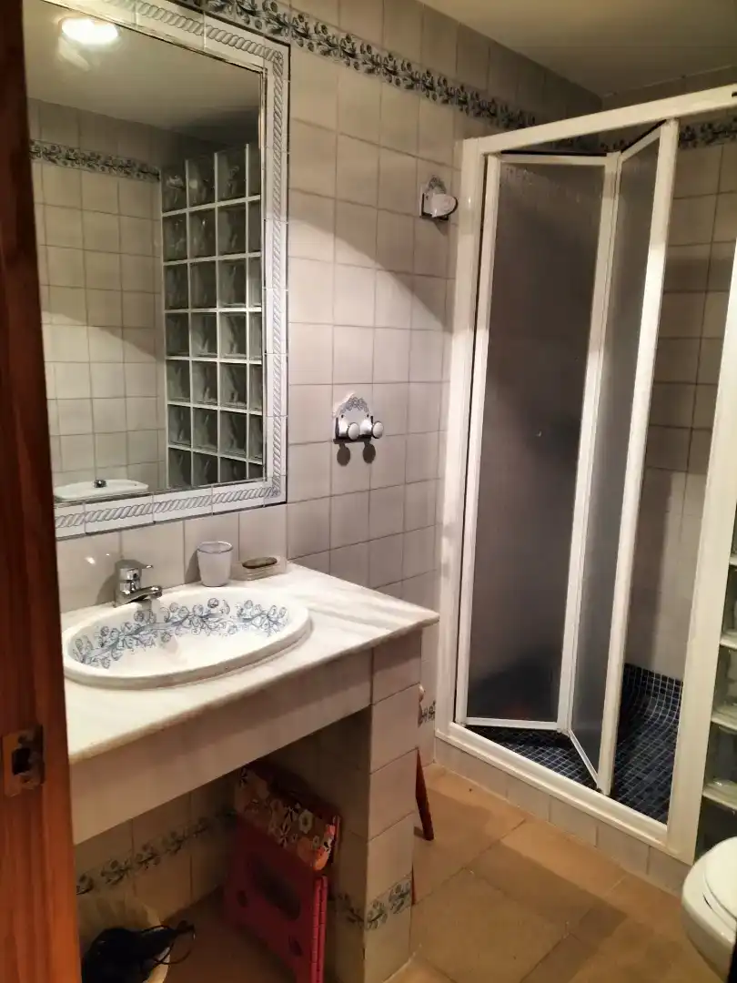 Bany de Pis de lloguer en Zahara de los Atunes amb Aire condicionat, Piscina i Moblat