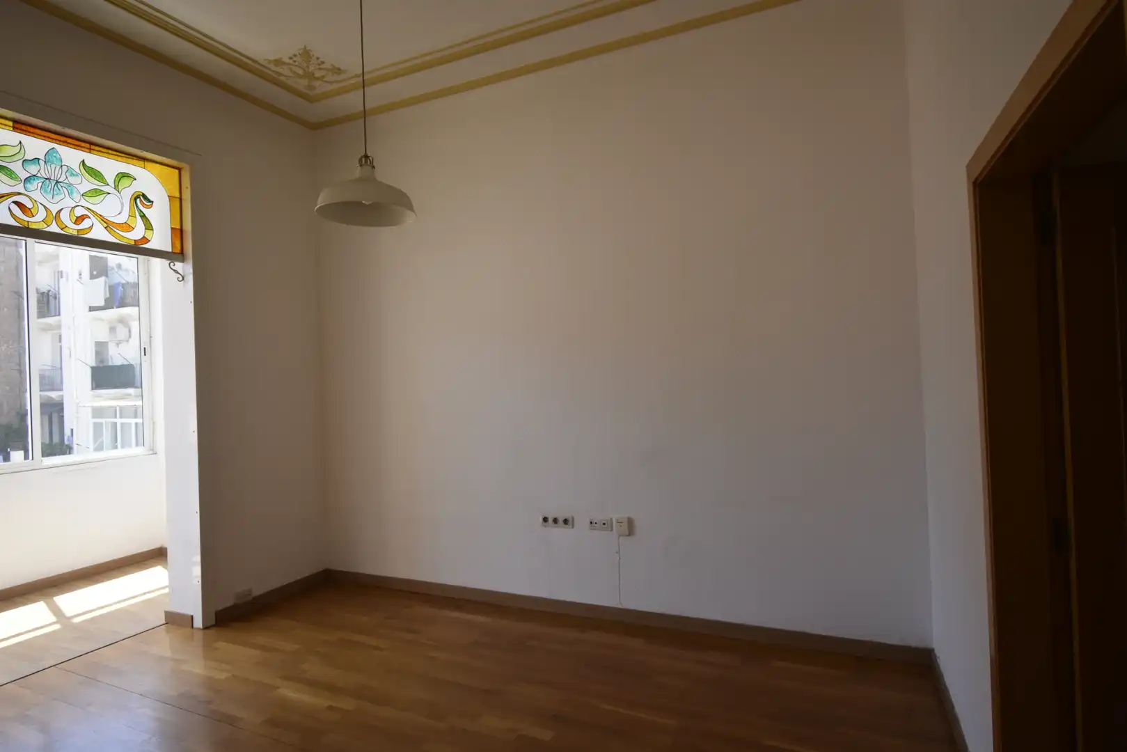Comedor de Piso en venta en Barcelona con Calefacción, Balcón y Alarma
