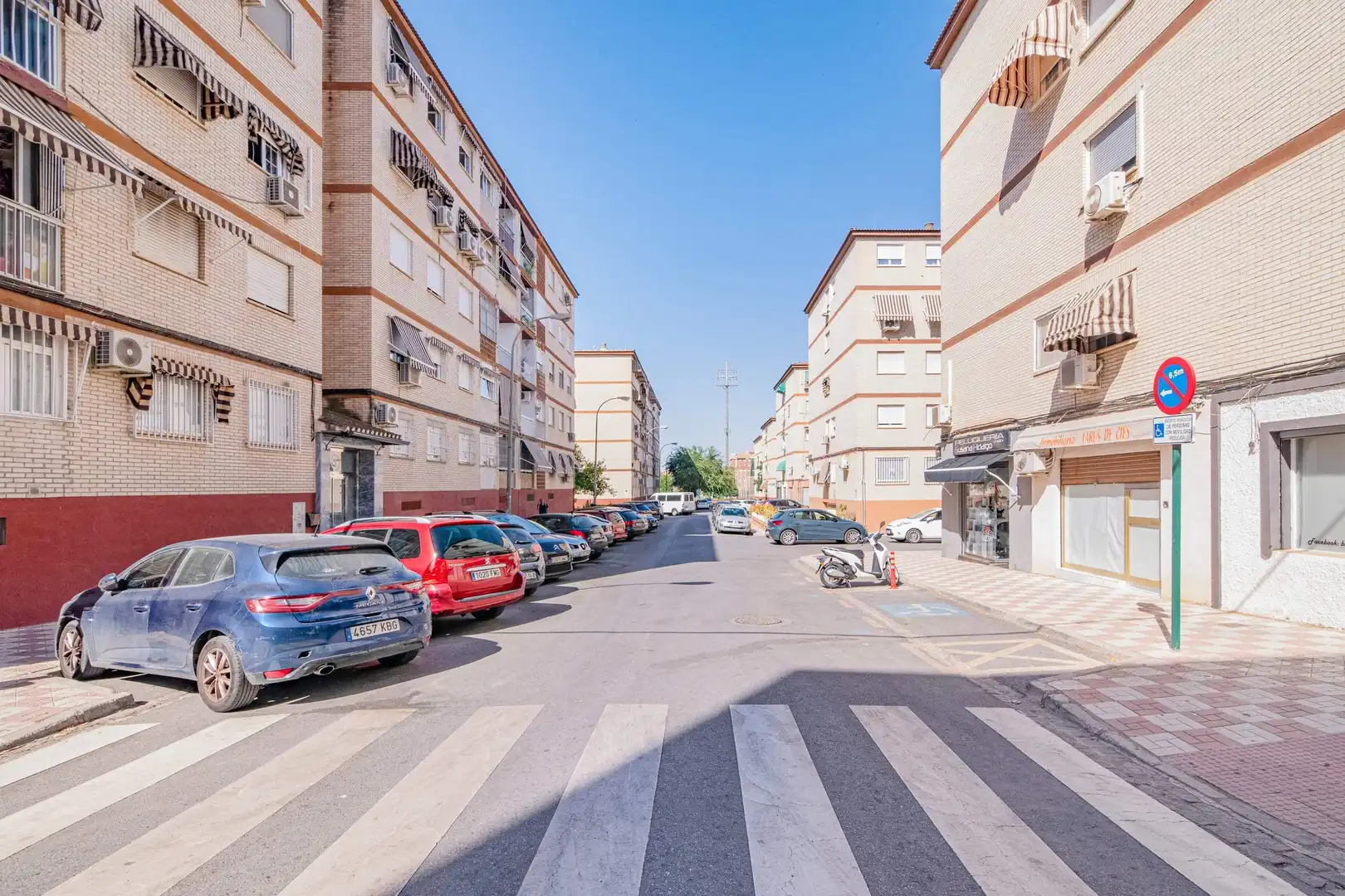 Vista exterior de Piso en venta en Granada