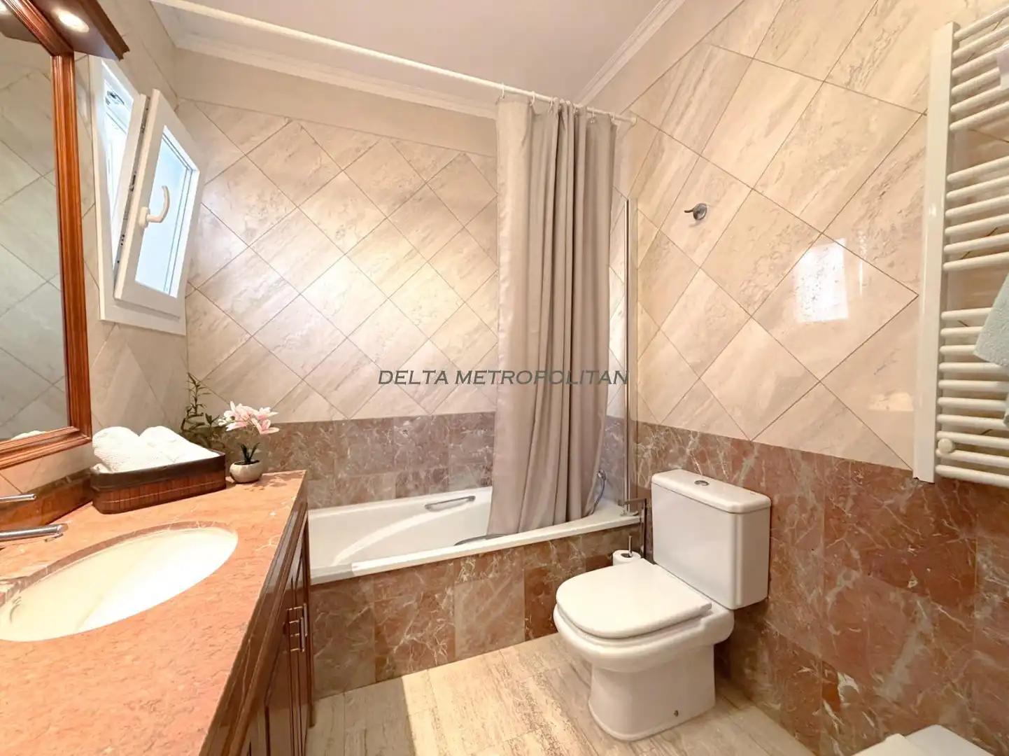 Badezimmer von Haus oder Chalet zum Verkauf in Arona mit Klimaanlage, Terrasse und Abstellraum