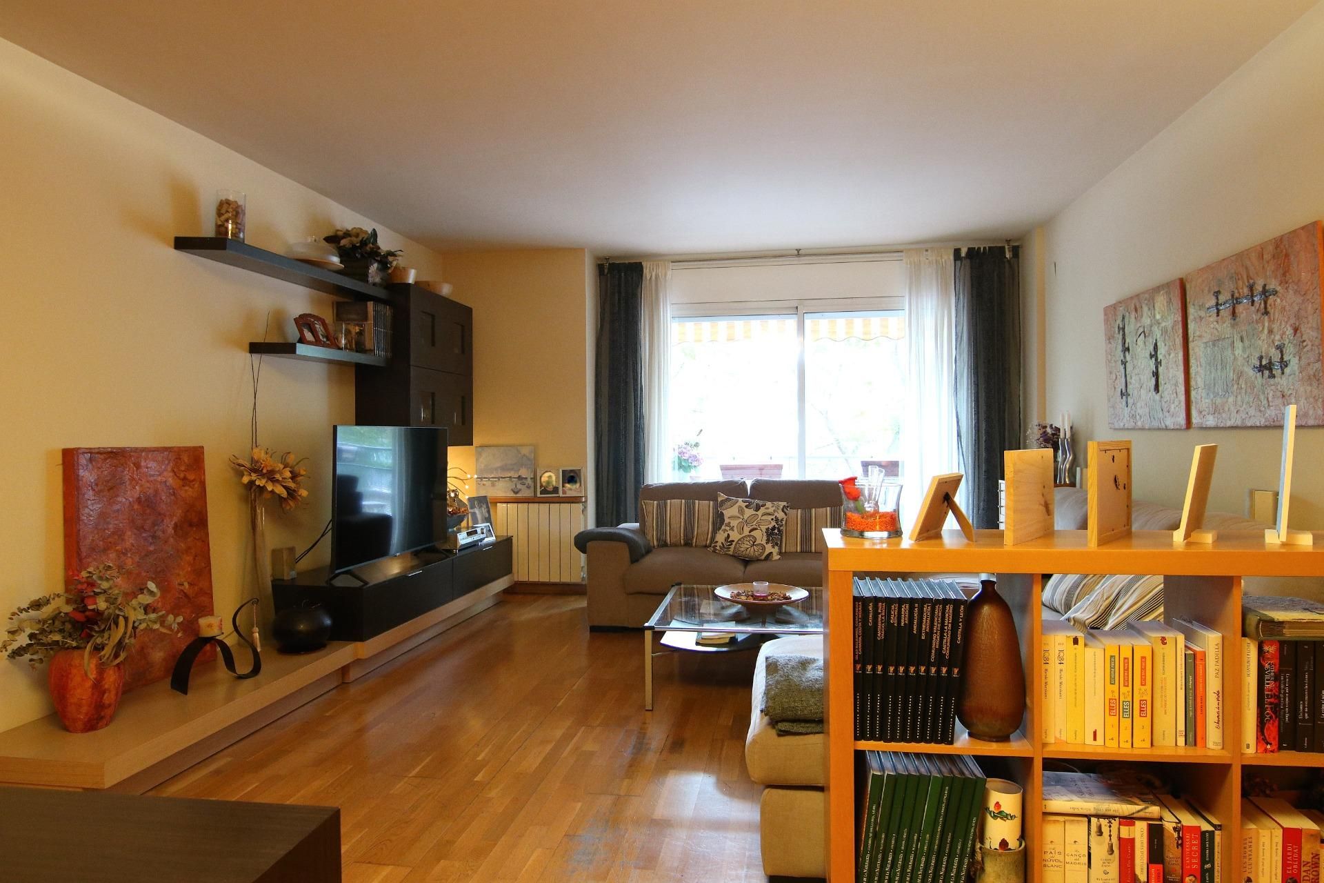 Flat for sale in Carrer BLASCO DE GARAY DE, Centre , Centre - Sant Oleguer