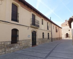 Vista exterior de Casa o xalet en venda en Mucientes amb Traster i Moblat