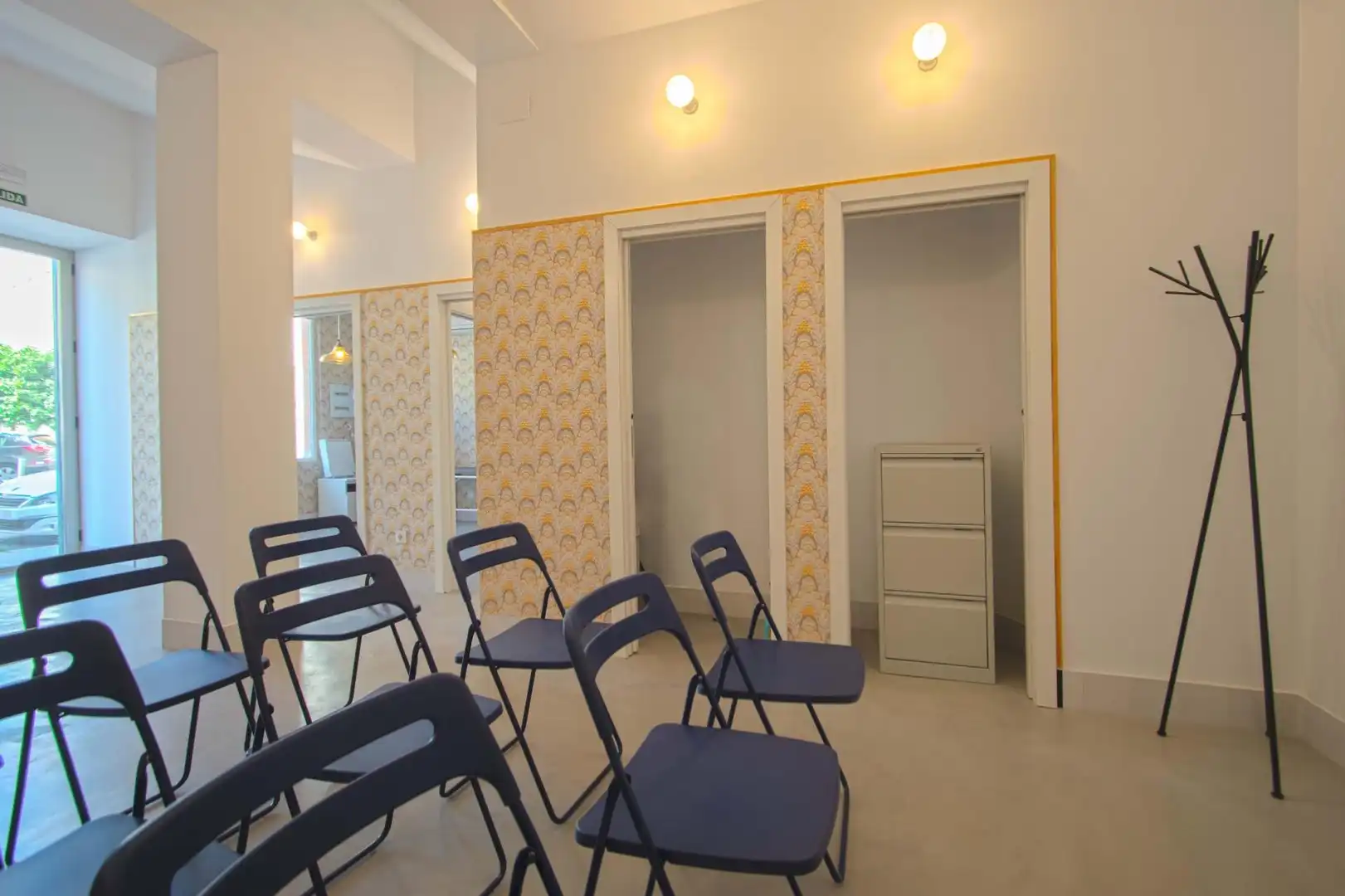 Commercial properties for sale in Sevilla  with Air Conditioner