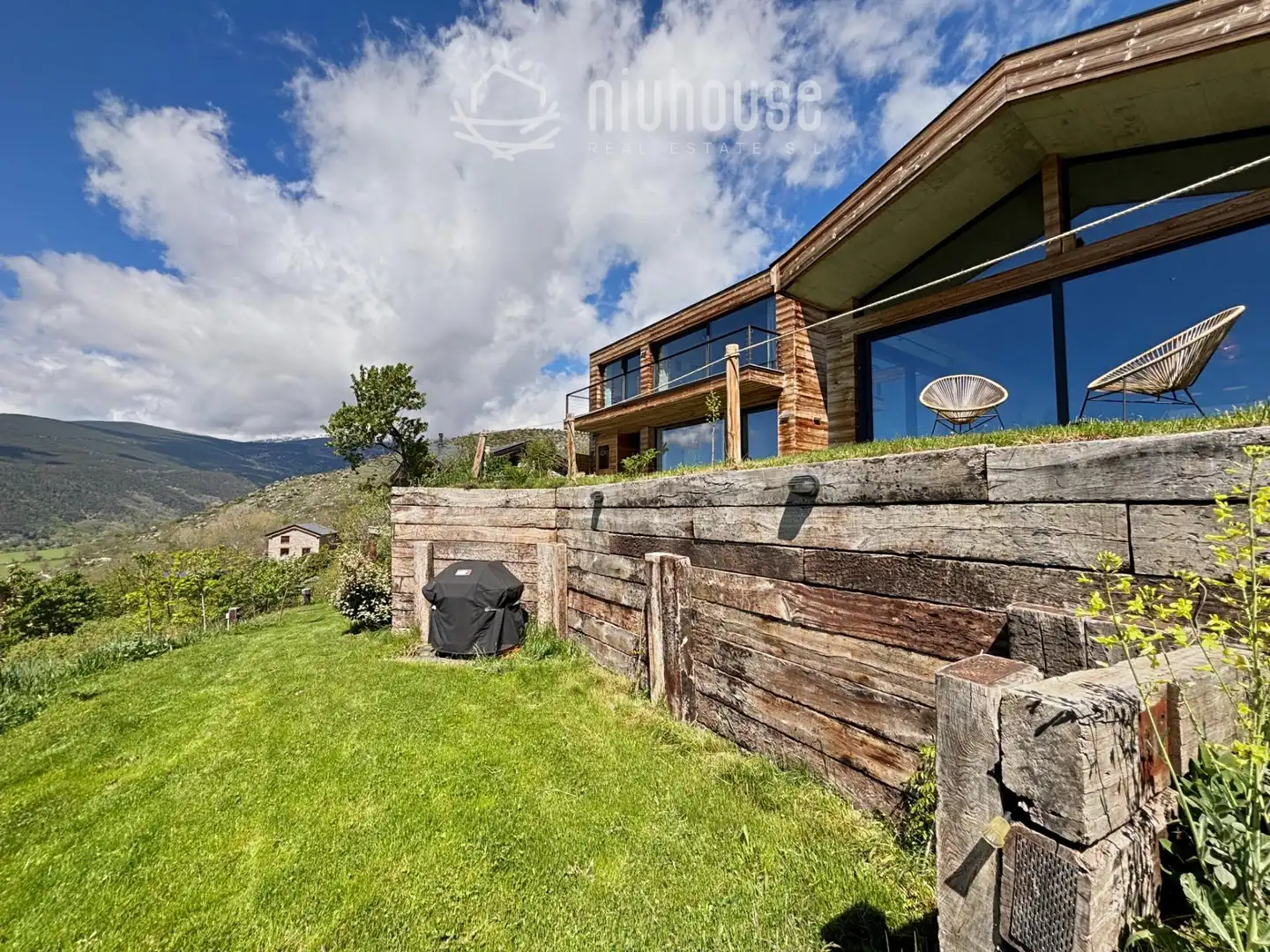 Vista exterior de Casa o chalet en venta en Enveitg