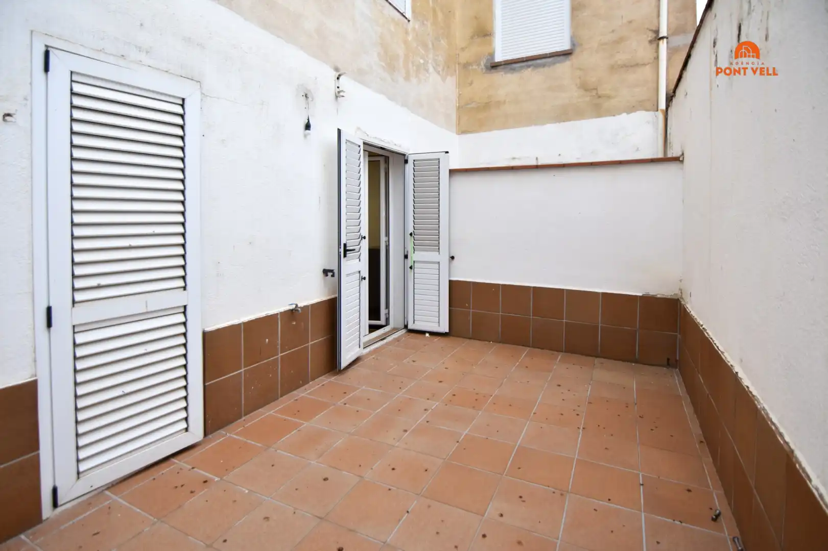 Terraza de Piso en venta en La Bisbal d'Empordà con Calefacción, Terraza y Balcón