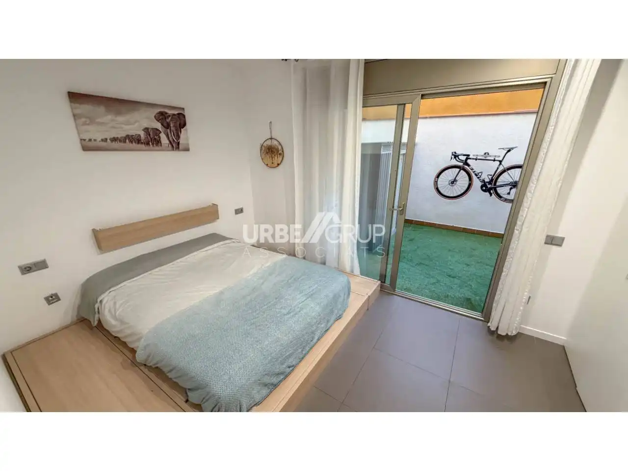 Bedroom of Flat for sale in Terrassa  with Air Conditioner, Heating and Private garden