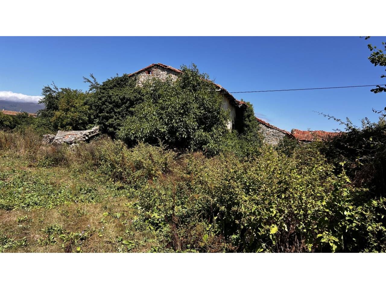 Casa o xalet en venda en Merindad de Montija amb Jardí privat