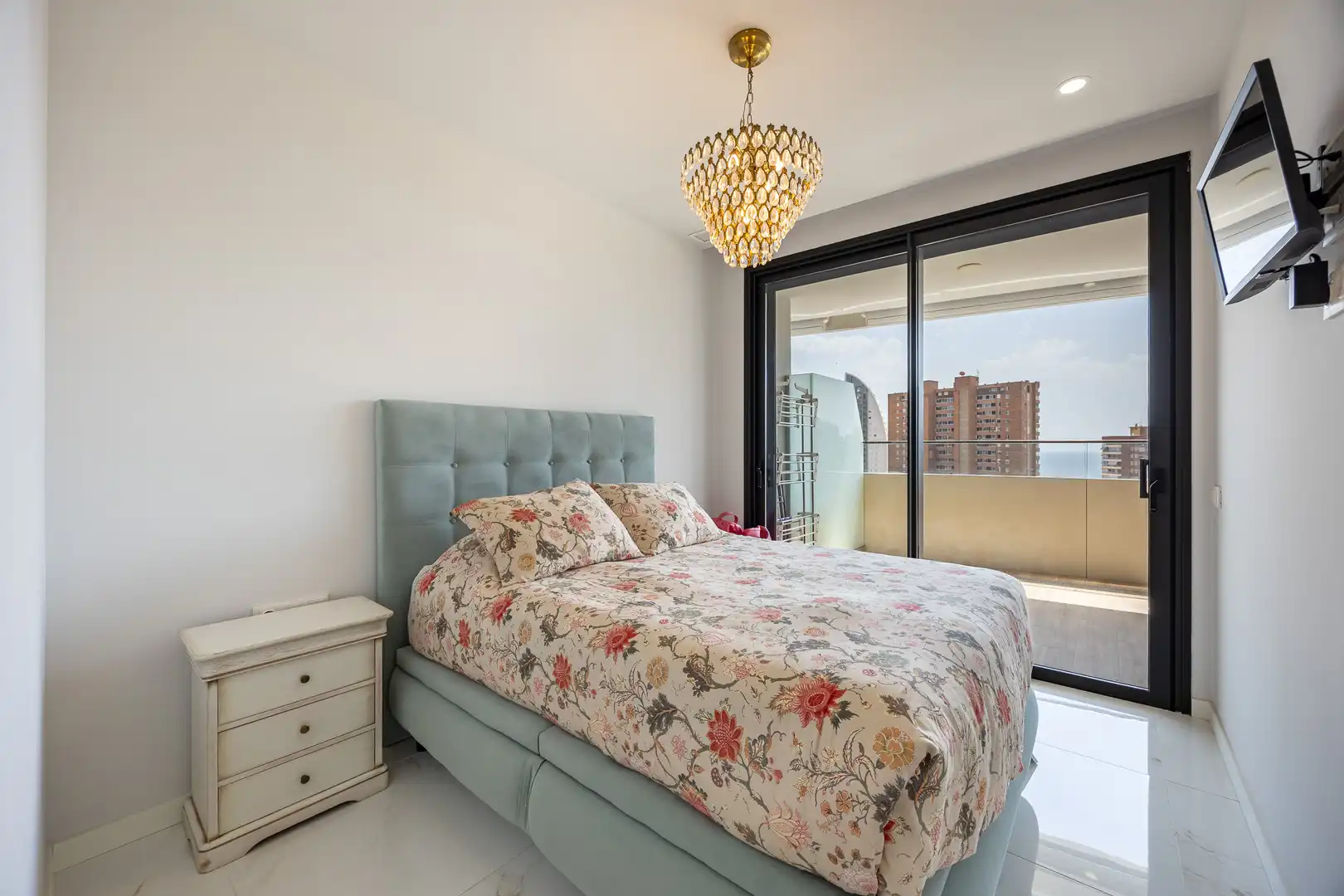 Habitación de Apartamento en venta en Benidorm con Trastero, Piscina y Amueblado