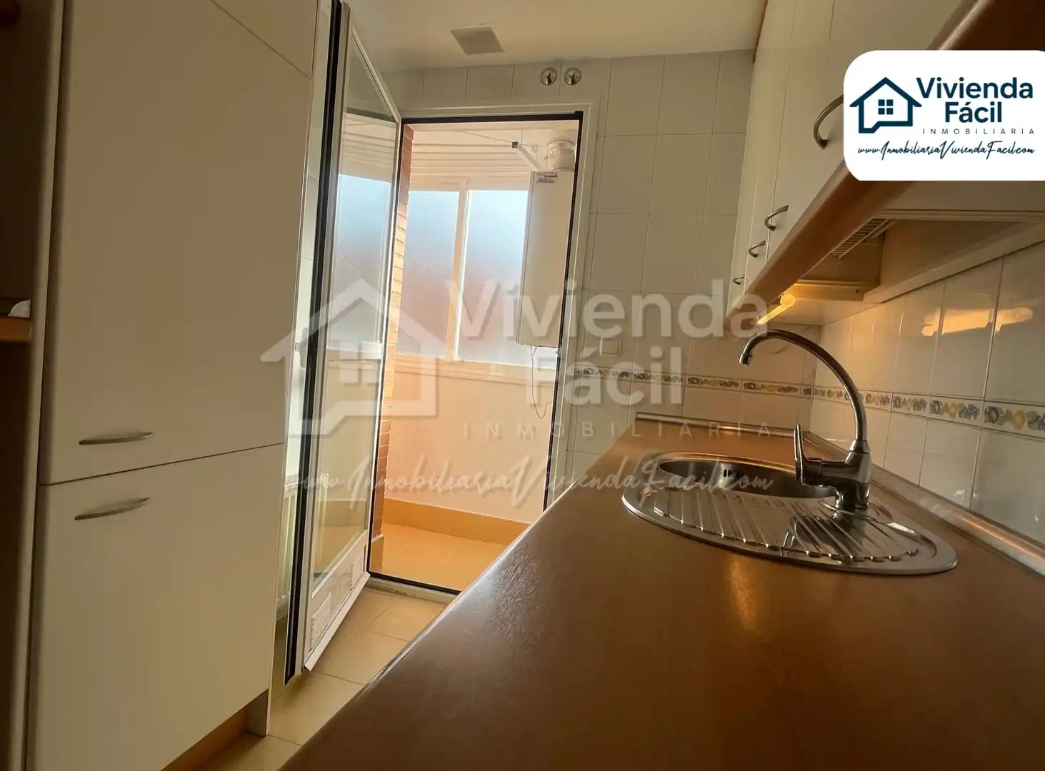Flat for sale in Calle de María Tubau, Las Tablas