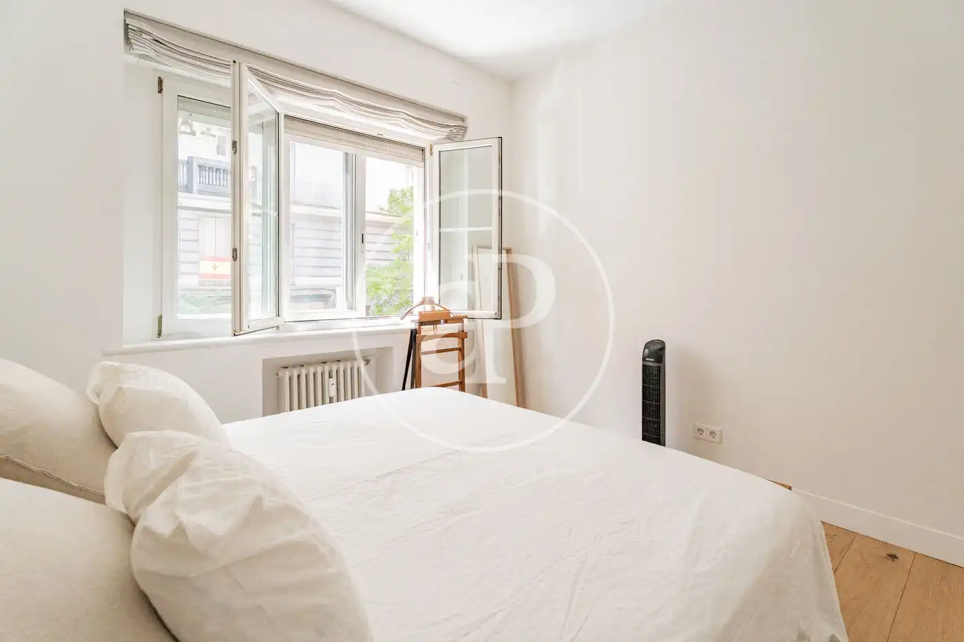Habitación de Piso en venta en Madrid con Calefacción y Trastero