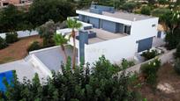 Vista exterior de Casa o xalet en venda en Vinaròs amb Aire condicionat i Terrassa