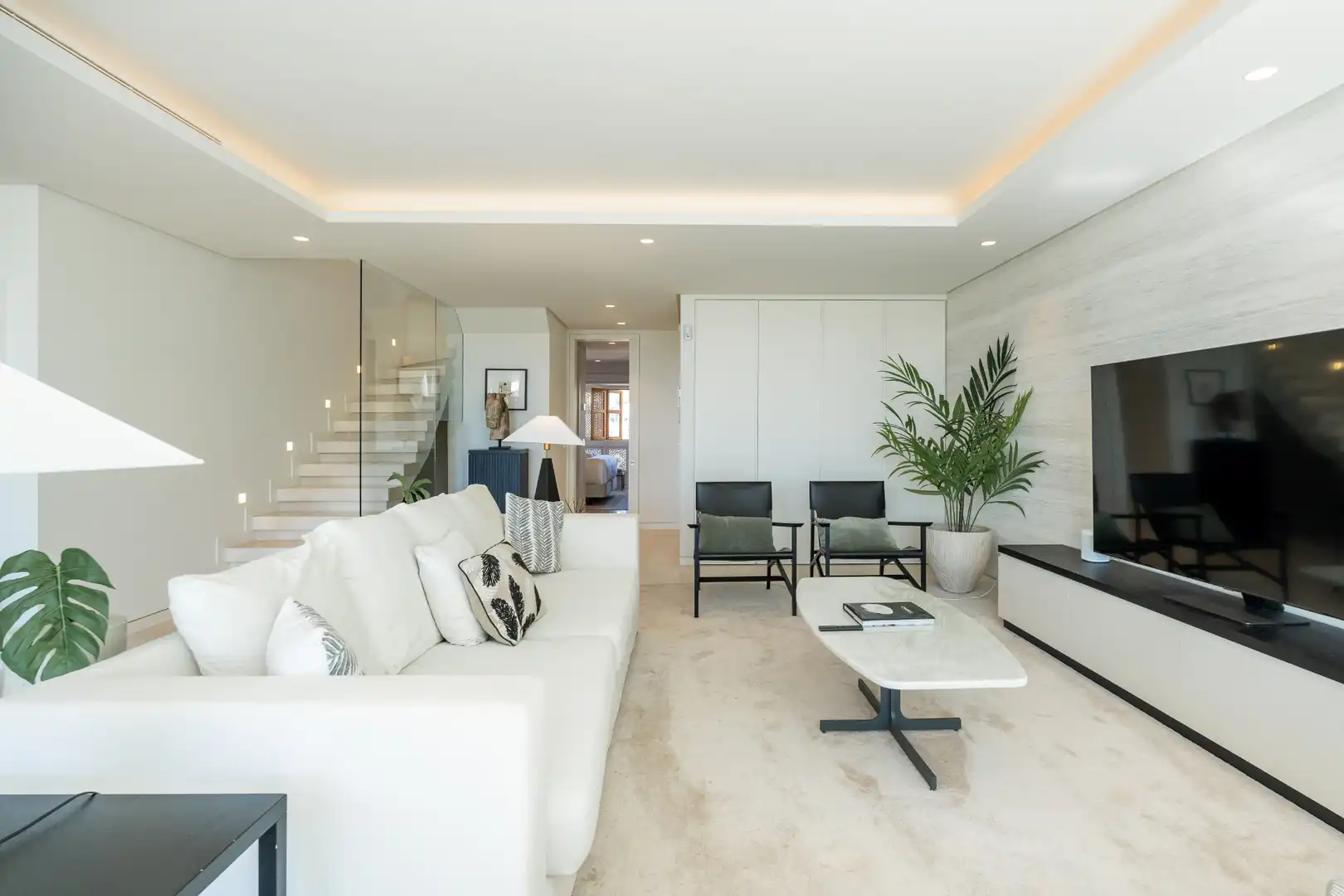 Sala de estar de Dúplex en venta en Marbella con Aire acondicionado, Terraza y Trastero