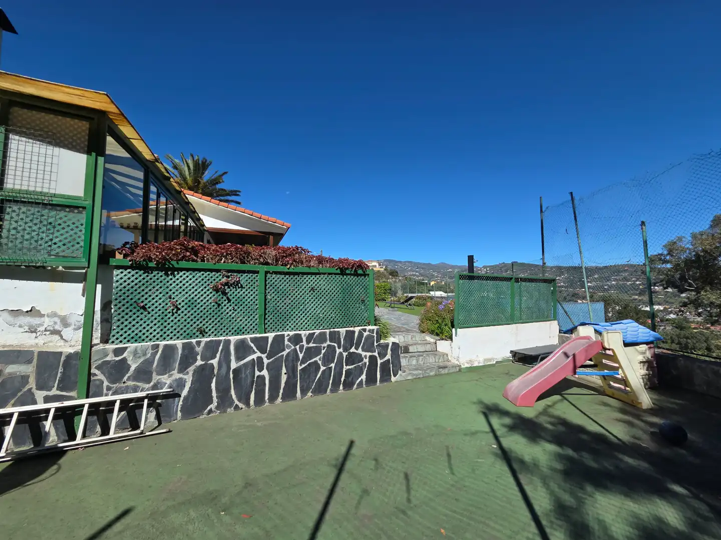 Vista exterior de Casa o chalet de alquiler en Santa Brígida con Calefacción, Jardín privado y Terraza
