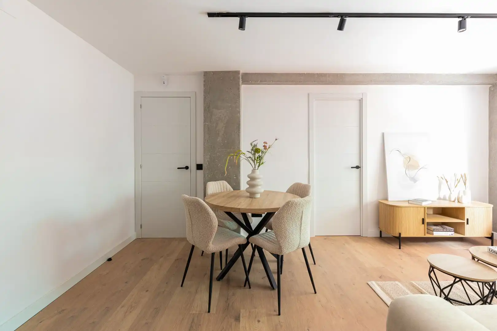 Comedor de Piso en venta en Esparreguera con Parquet, Amueblado y Horno