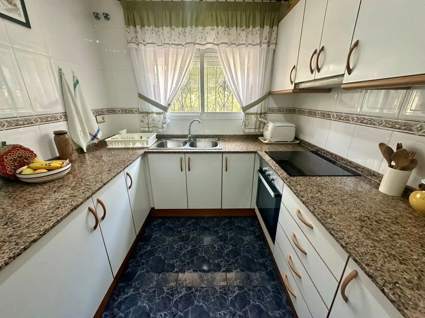 Kitchen of Houses for sale in El Vendrell  with Private garden, Terrace and Storage room