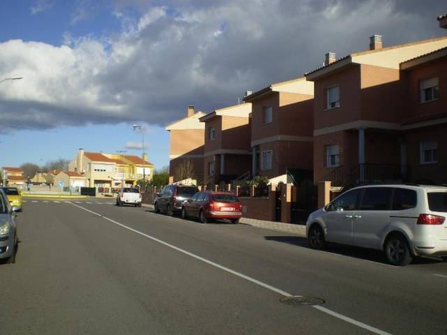 Casa-chalet en Venta en Ugena