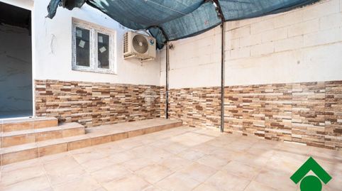 Foto 2 de Casa adosada en venta en Centro, Atarfe