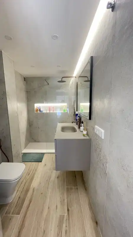 Badezimmer von Wohnung zur Miete in Canet d'En Berenguer mit Klimaanlage, Heizung und Privatgarten