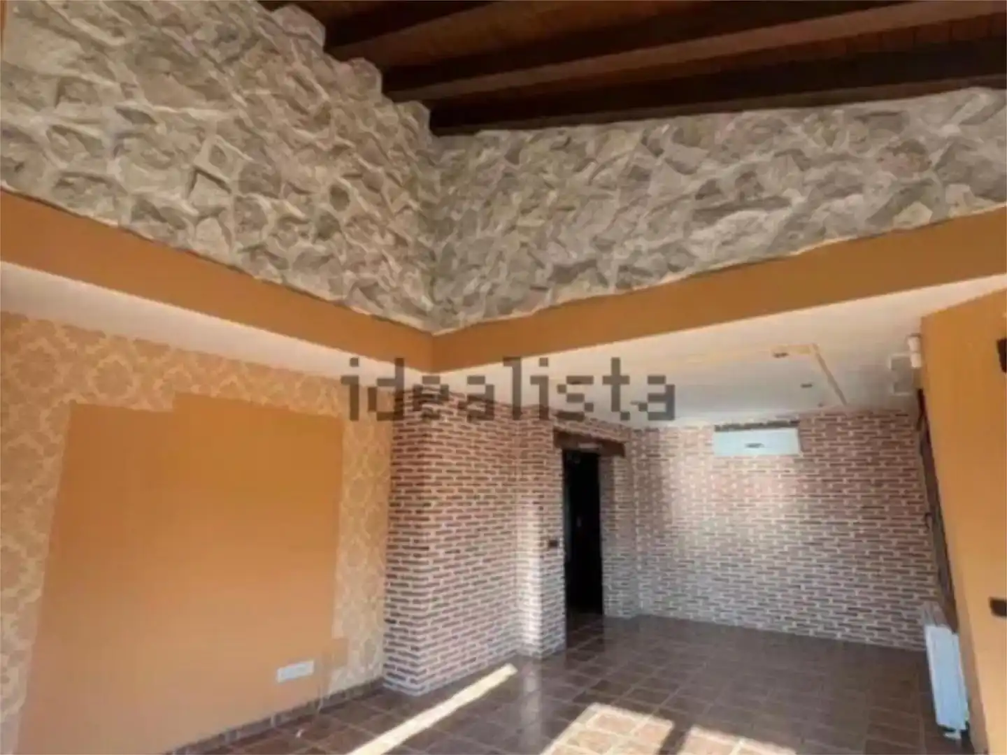 Casa o xalet en venda en Martín Muñoz de la Dehesa amb Aire condicionat, Jardí privat i Parquet