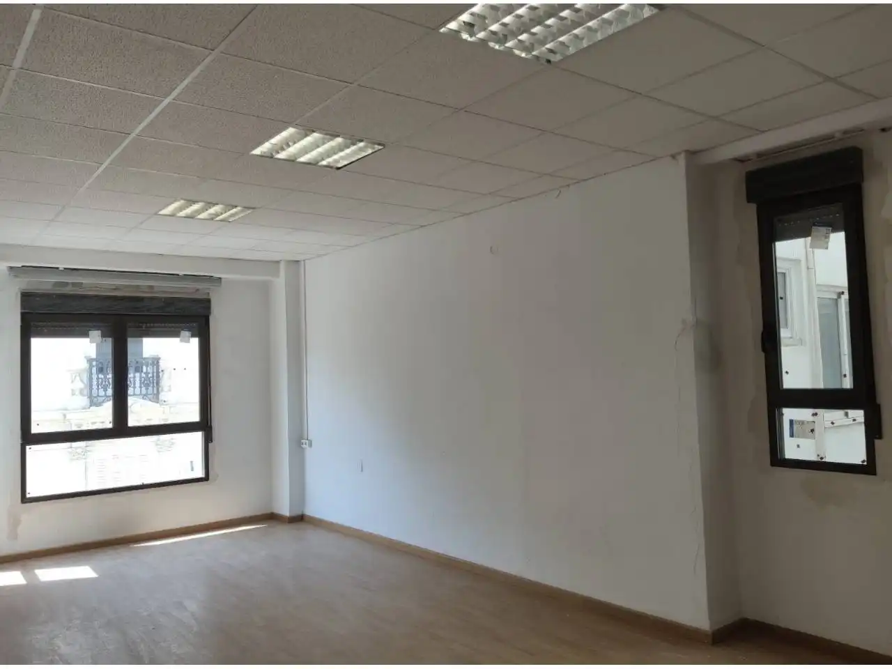 Büro zur Miete in Valencia mit Klimaanlage